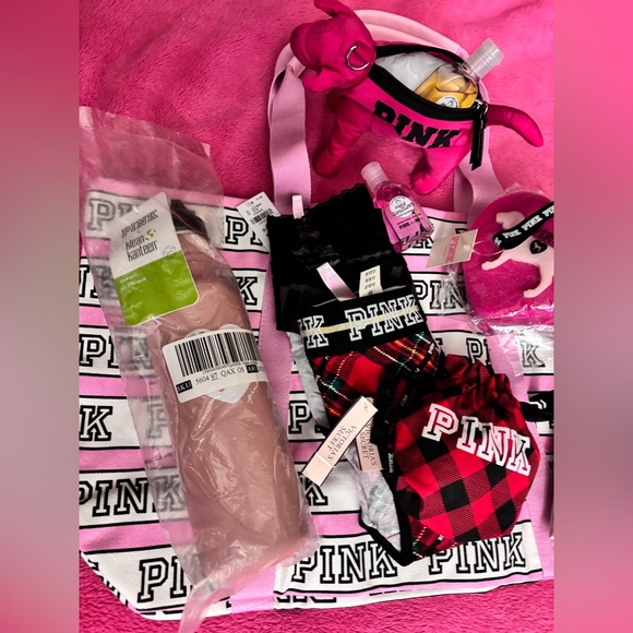 🎄🎄🎄🤶A 💕BUNDLE 🎁 Victoria’s ❤️Secret PINK👌🏼 Gifts with Bag Deal 🤶🎅 - Picture 10 of 16